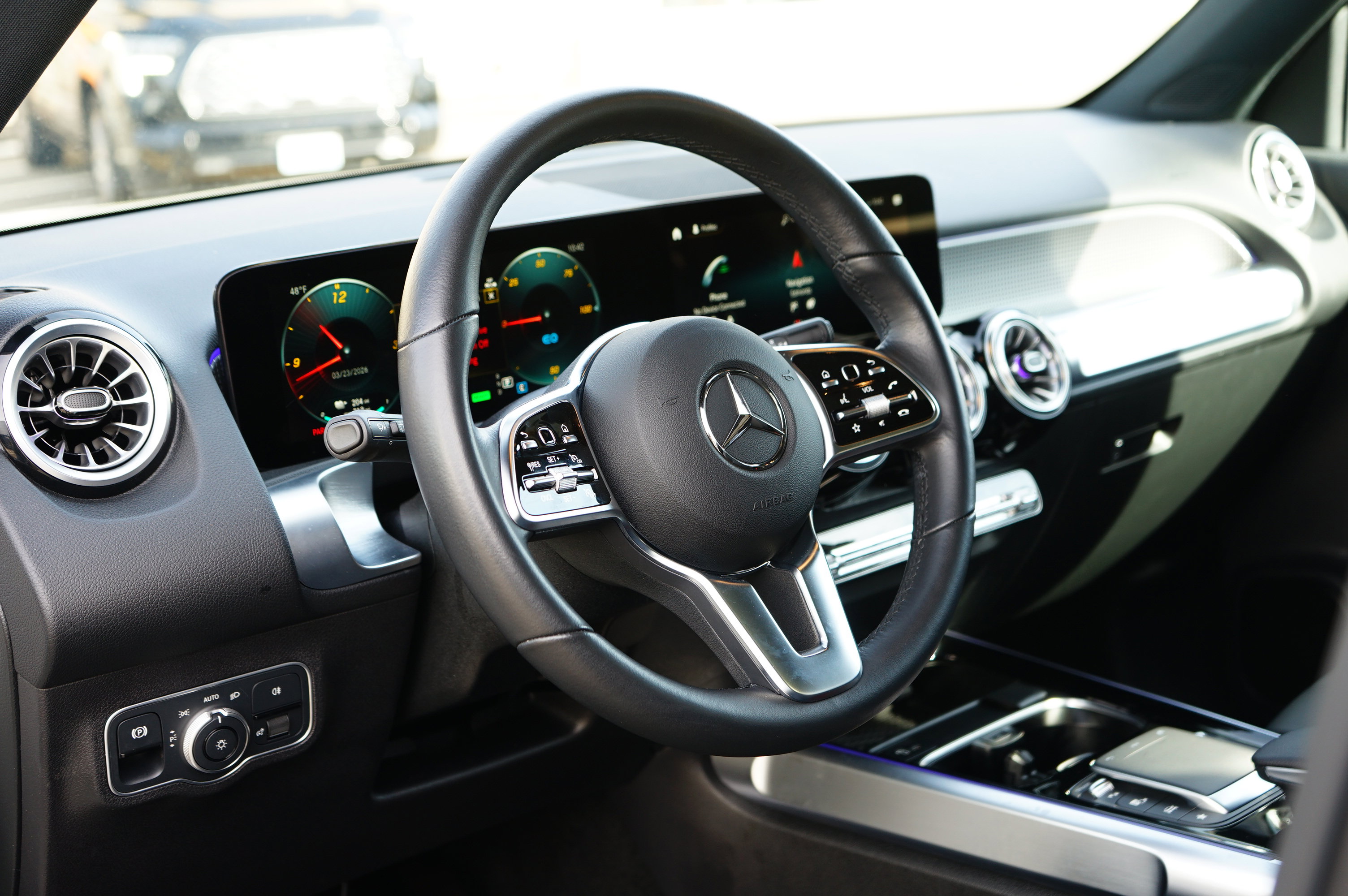 Used 2023 Mercedes-Benz EQB 300 4MATIC image 20