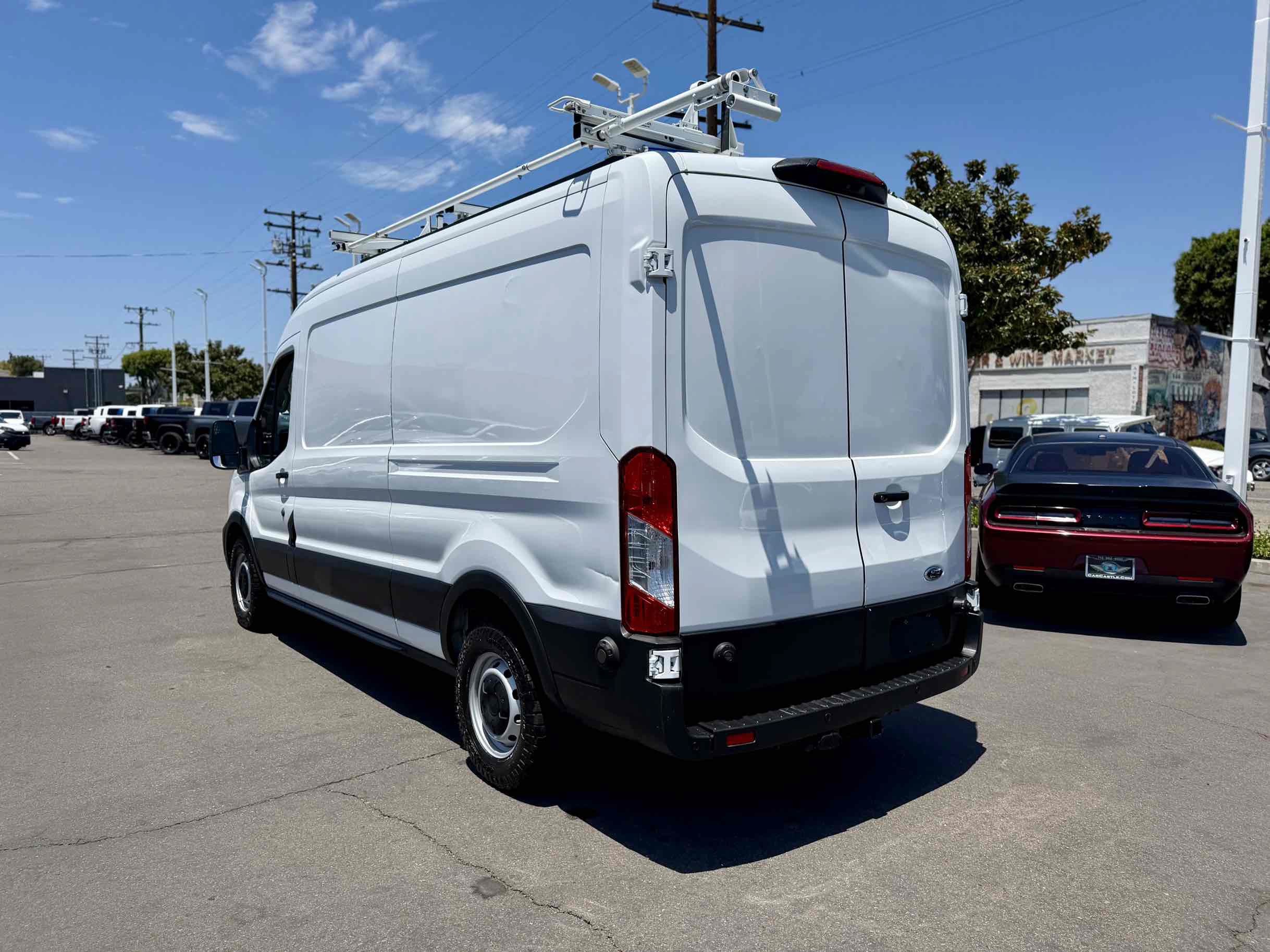 Used 2020 Ford Transit 250 Medium Roof RWD image 3