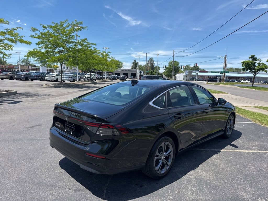Certified 2023 Honda Accord EX image 5