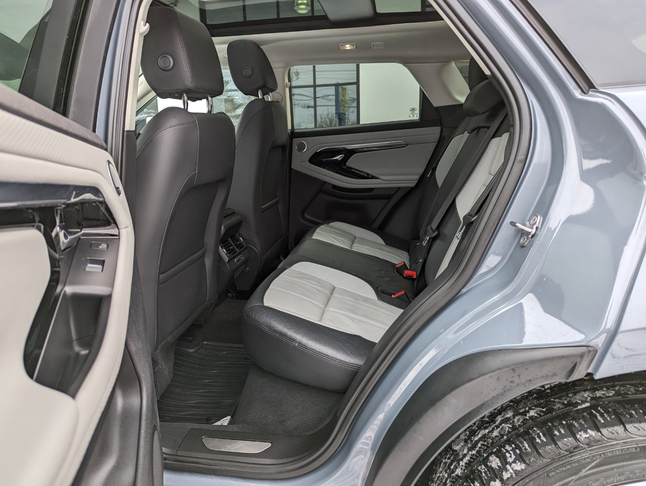 Used 2022 Land Rover Range Rover Evoque R-Dynamic S image 45