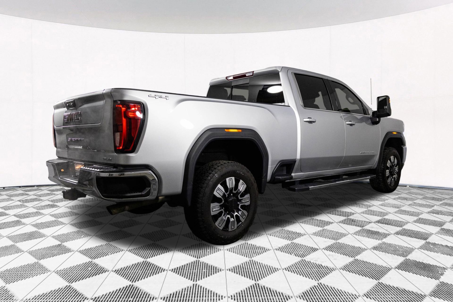 Used 2022 GMC Sierra 2500 SLE w/ SLE Value Package; image 13