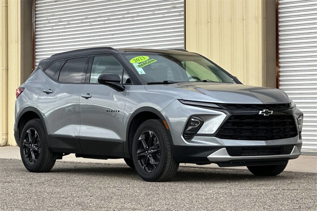 Used 2023 Chevrolet Blazer LT w/ Convenience Package image 2