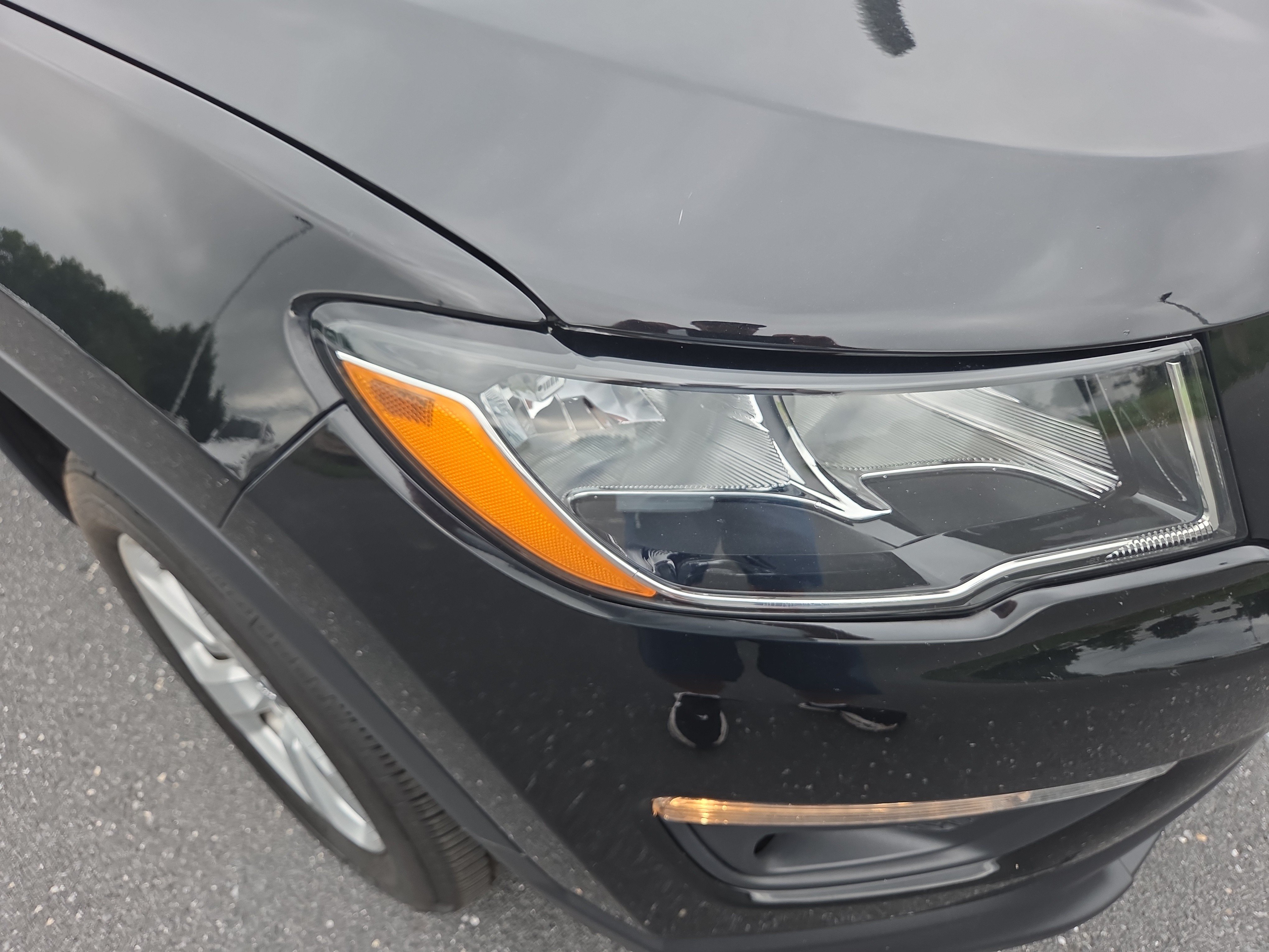 Used 2019 Jeep Compass Latitude w/ Cold Weather Group AWD/4WD image 19