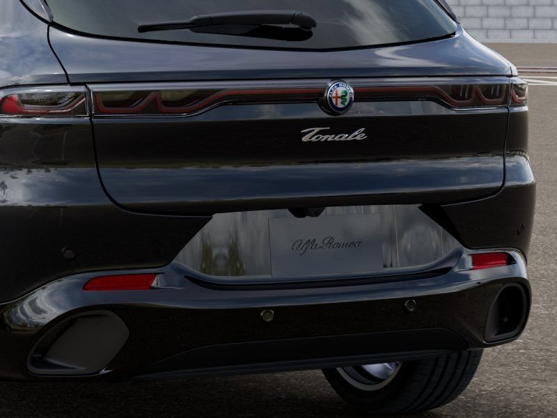 New 2025 Alfa Romeo Tonale w/ Premium Package AWD/4WD image 14