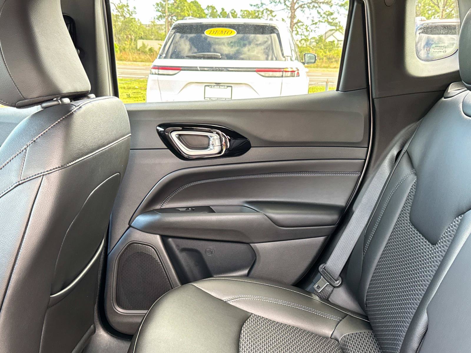 New 2026 Jeep Compass Latitude AWD/4WD image 14