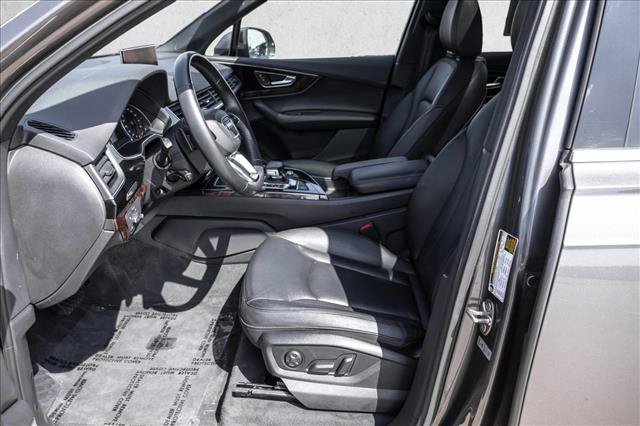 Used 2018 Audi Q7 3.0T Premium Plus w/ Premium Plus Package AWD/4WD image 12