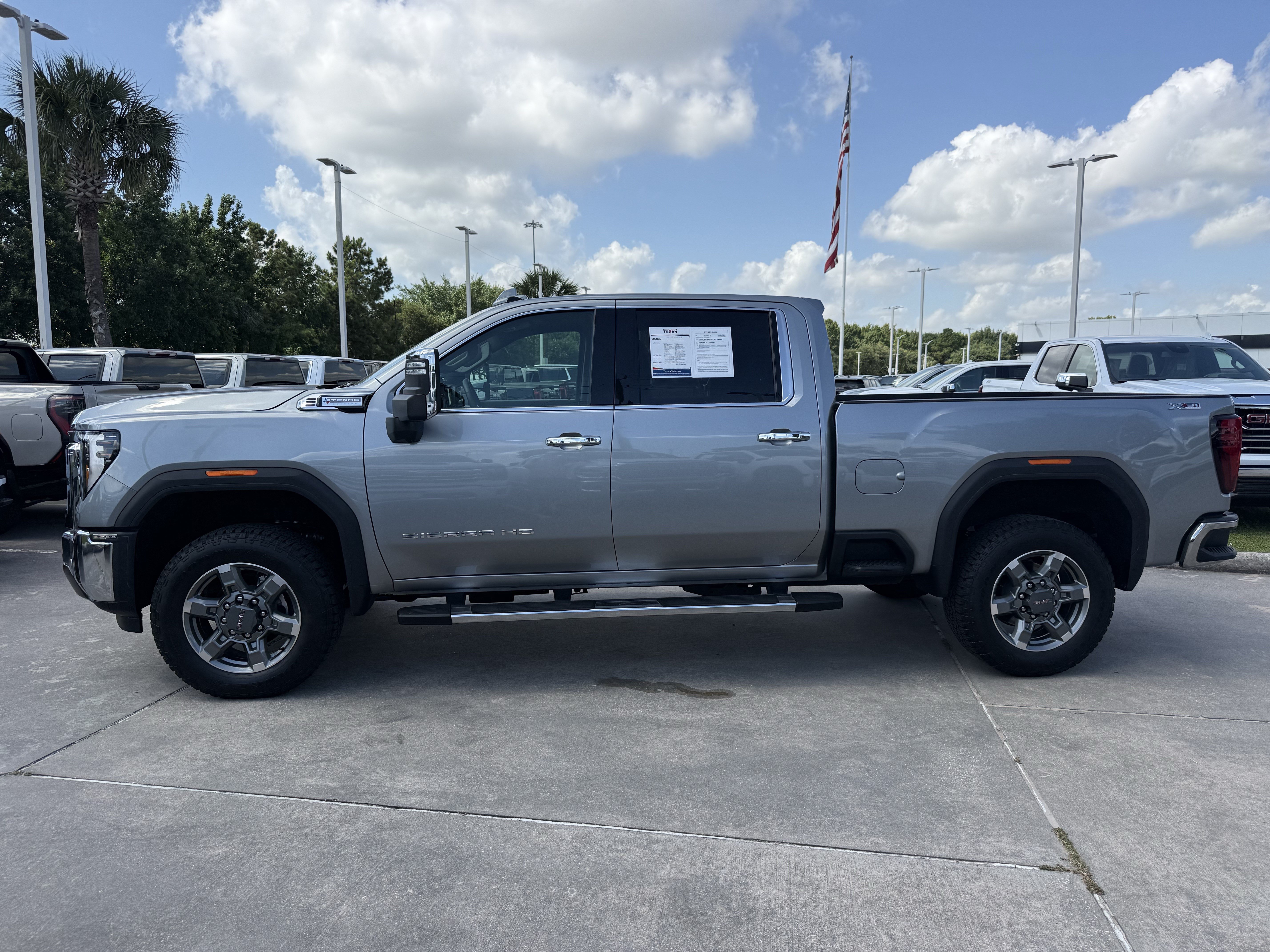 Used 2026 GMC Sierra 2500 SLT w/ Texas SLT Premium Package AWD/4WD image 8