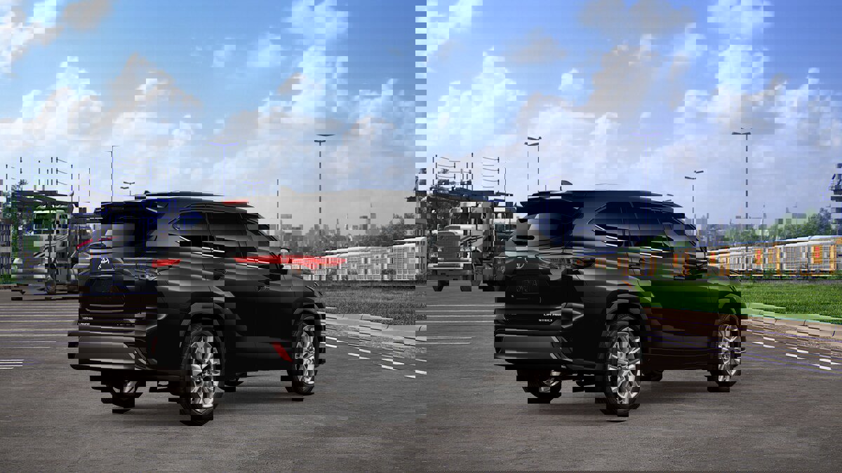 New 2026 Toyota Highlander Limited image 10