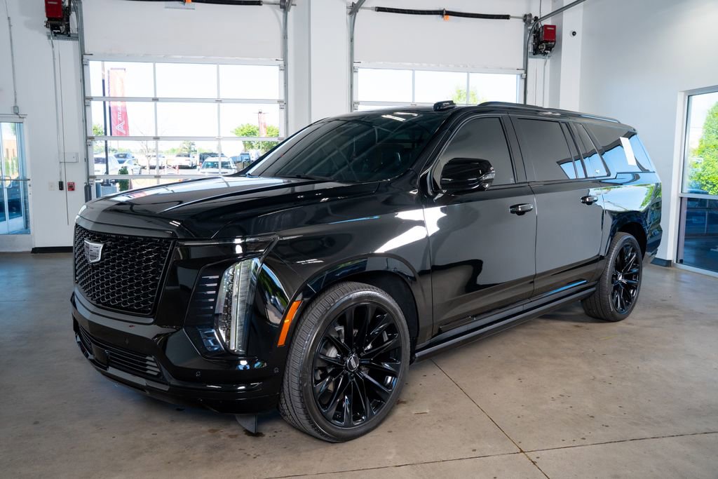 Used 2026 Cadillac Escalade ESV Platinum Sport w/ LPO, ONYX Package image 19