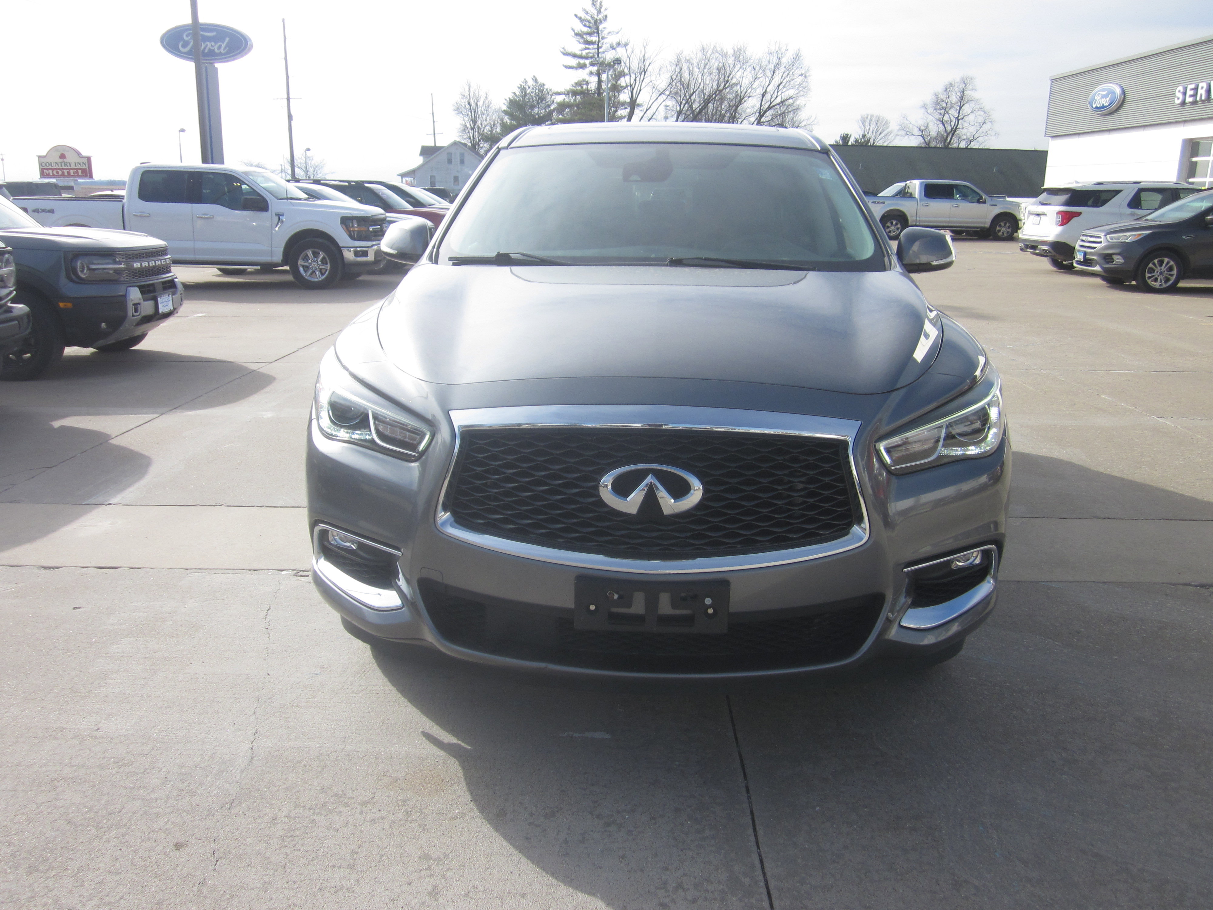 Used 2019 INFINITI QX60 Pure image 2
