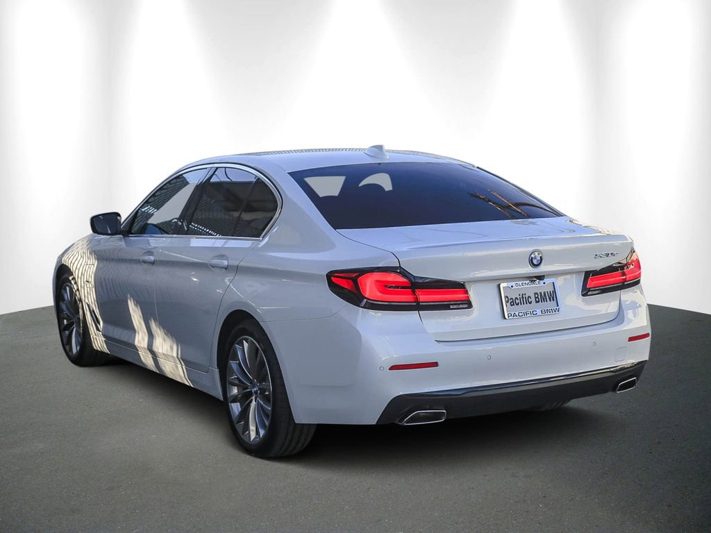 Certified 2023 BMW 530e w/ Convenience Package RWD image 4