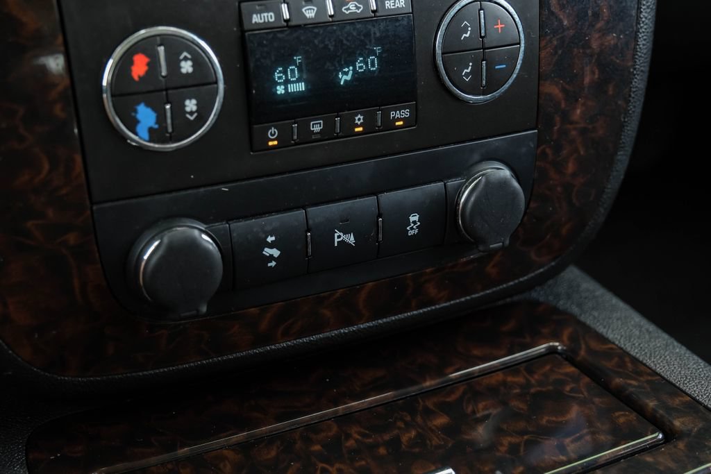 Used 2013 GMC Yukon XL Denali AWD/4WD image 36