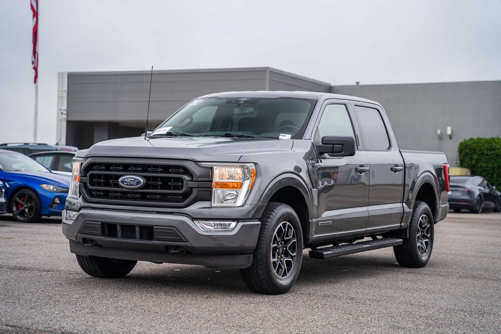 Certified 2022 Ford F150 XLT w/ Equipment Group 301A Mid AWD/4WD image 4