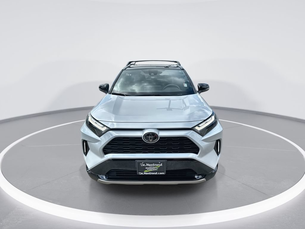 Used 2025 Toyota RAV4 XSE AWD/4WD image 3