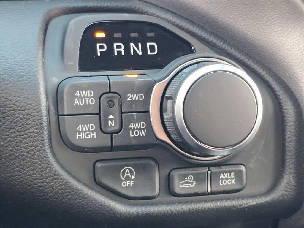 New 2026 RAM 1500 4x4 Crew Cab image 11