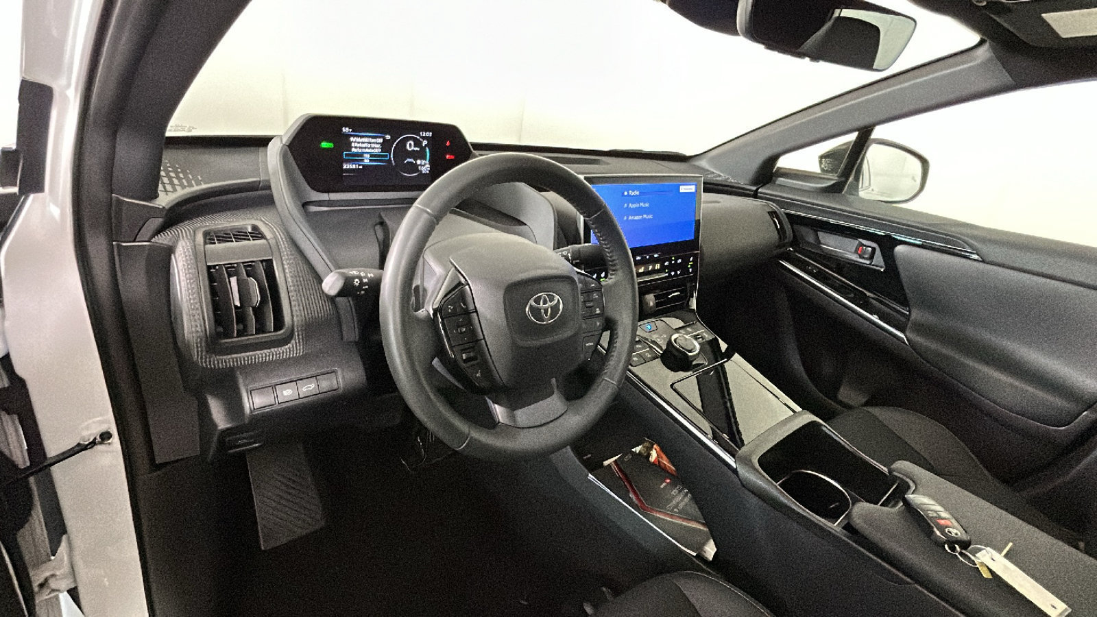 Used 2023 Toyota bZ4X AWD w/ Weather Package image 17