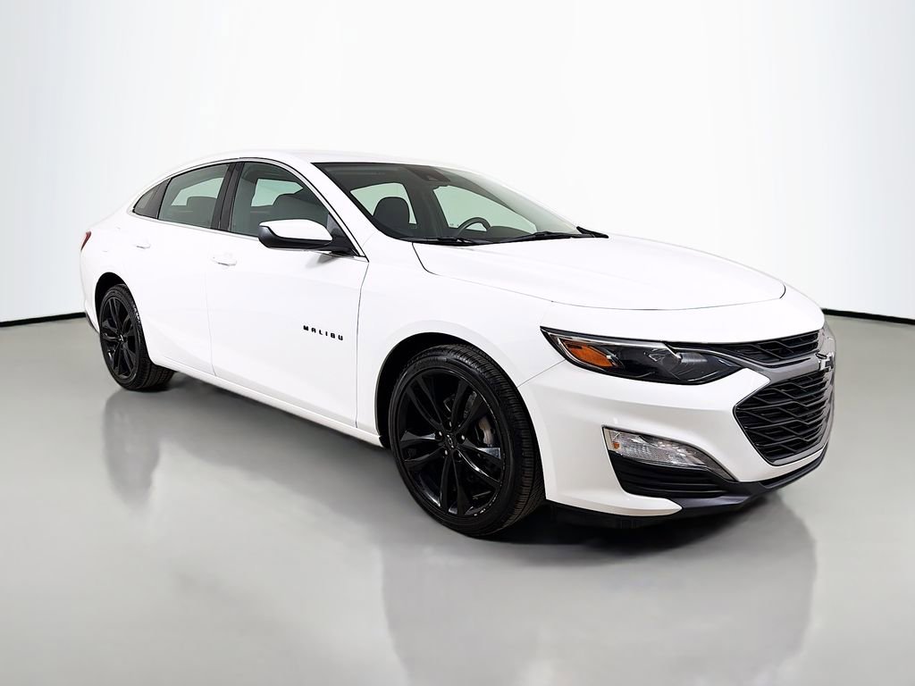 Used 2024 Chevrolet Malibu LT w/ Sport Edition image 4