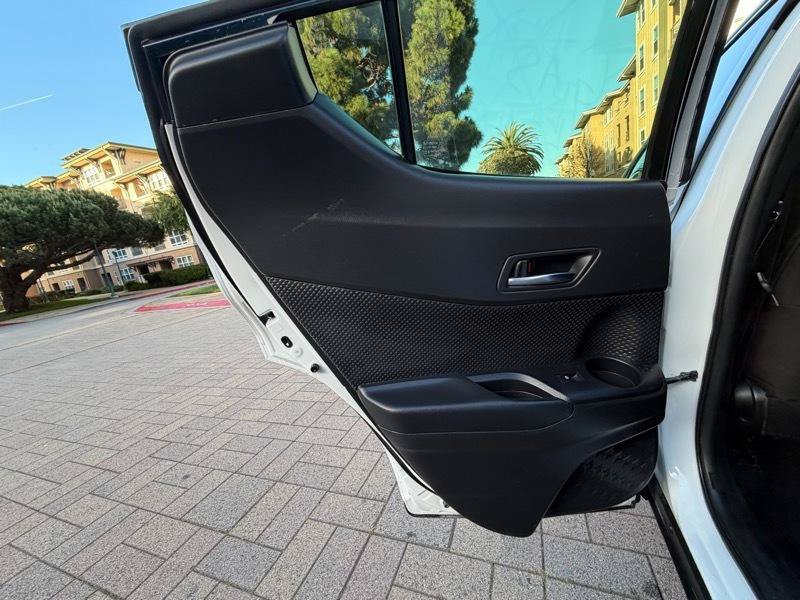 Used 2019 Toyota C-HR LE FWD image 41