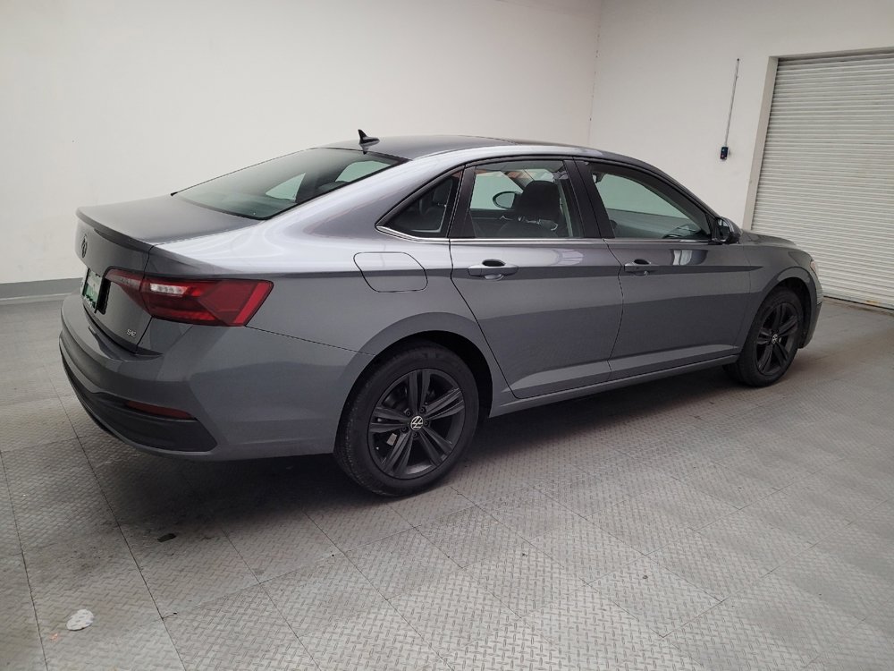 Used 2023 Volkswagen Jetta SE image 10
