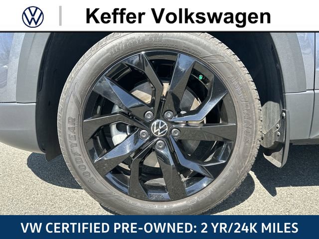 Certified 2022 Volkswagen Taos SEL w/ Panoramic Sunroof Package FWD image 13