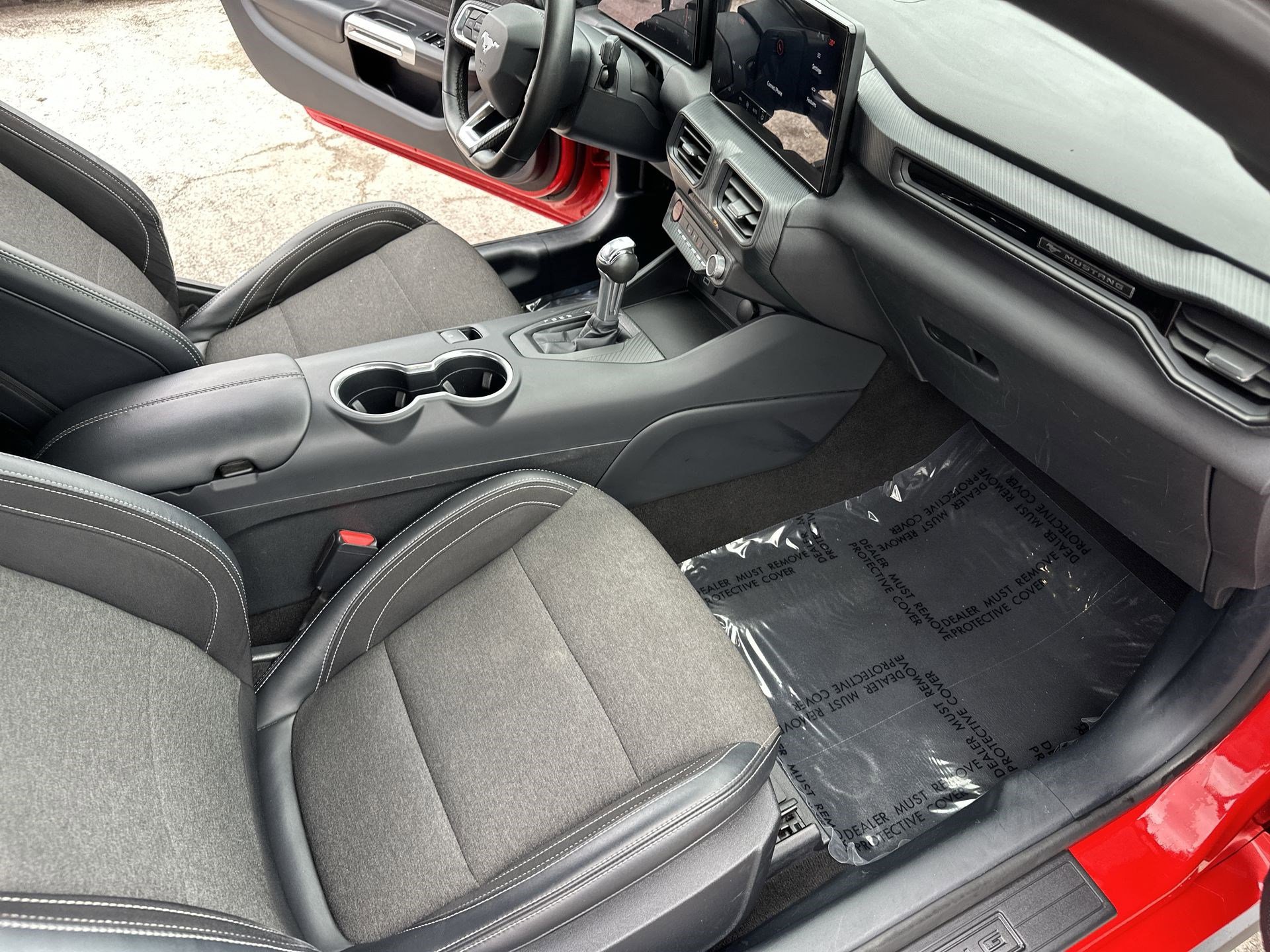 Used 2024 Ford Mustang Convertible image 31