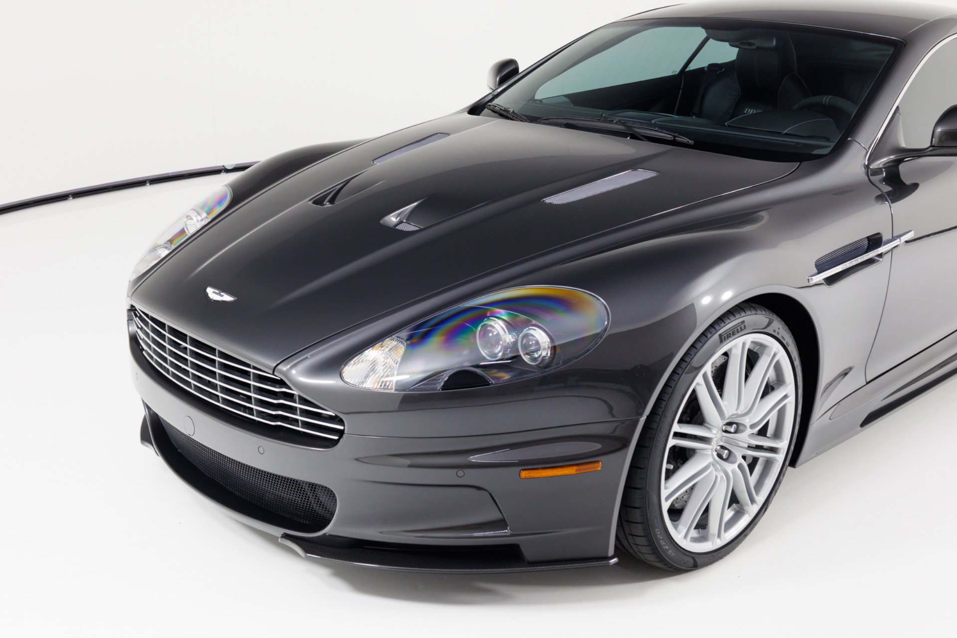Used 2011 Aston Martin DBS Coupe RWD image 37