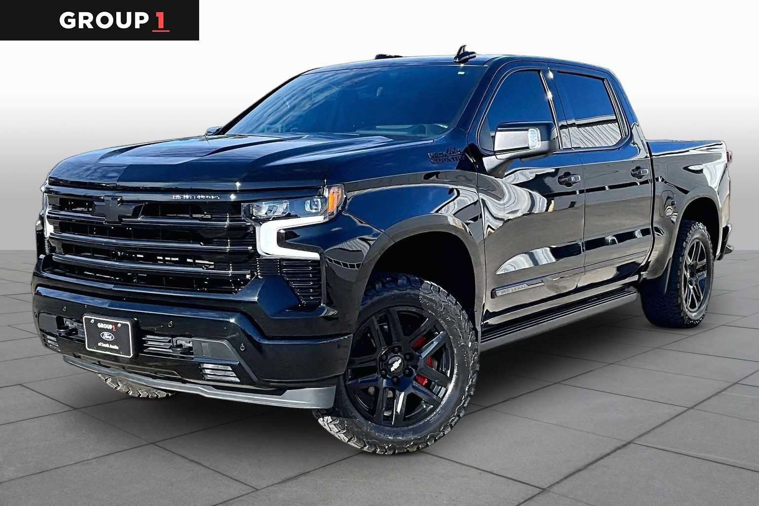 Used 2024 Chevrolet Silverado 1500 High Country w/ Midnight Edition AWD/4WD image 1