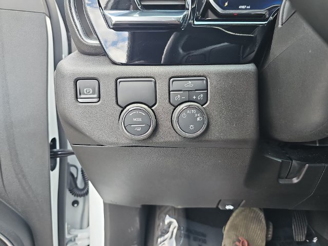 Used 2025 Chevrolet Silverado 1500 LT RWD image 35