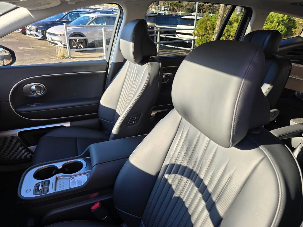 New 2026 Hyundai Ioniq 9 Calligraphy image 22