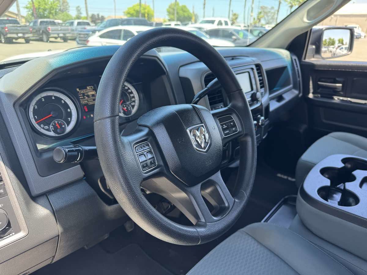Used 2015 RAM 1500 Express AWD/4WD image 25