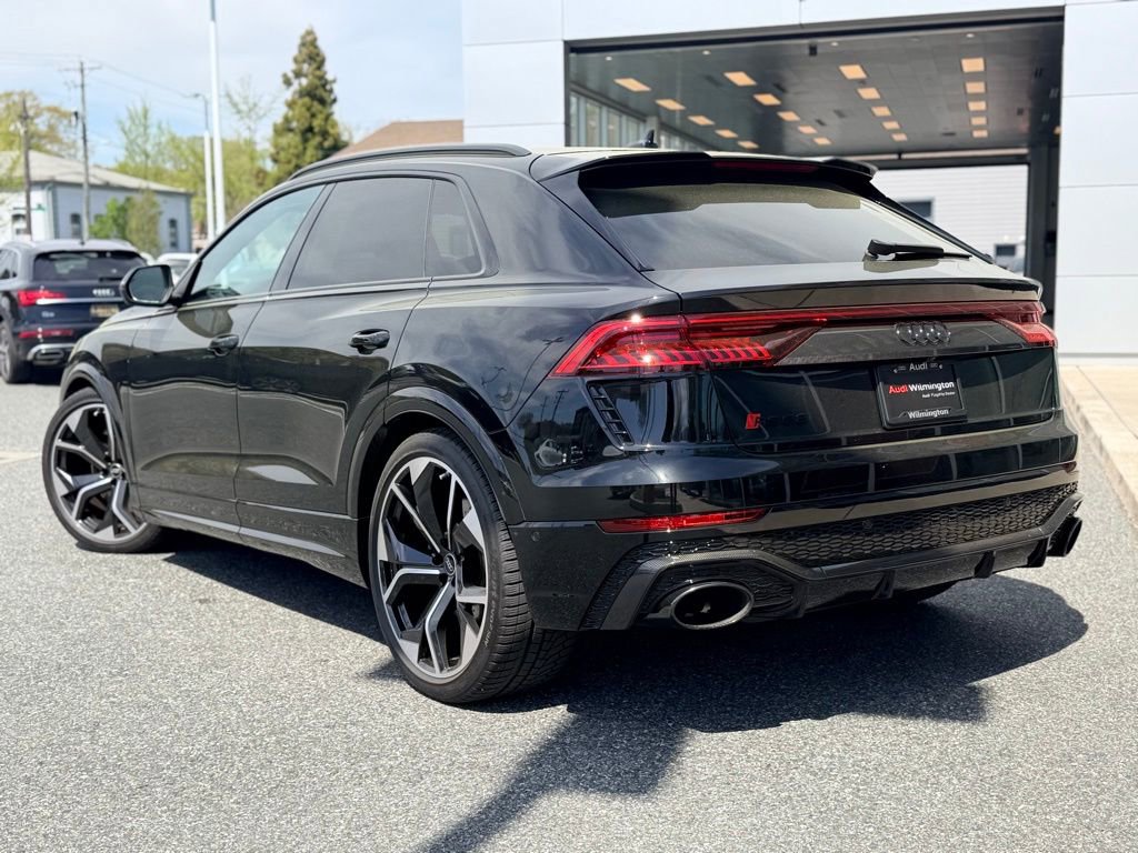 Used 2024 Audi RS Q8 AWD/4WD image 5