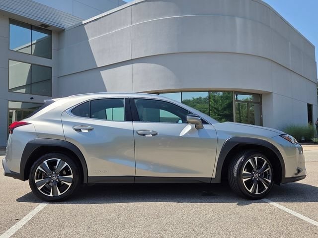 Used 2021 Lexus UX 250h w/ Accessory Package (Z1) AWD/4WD image 27