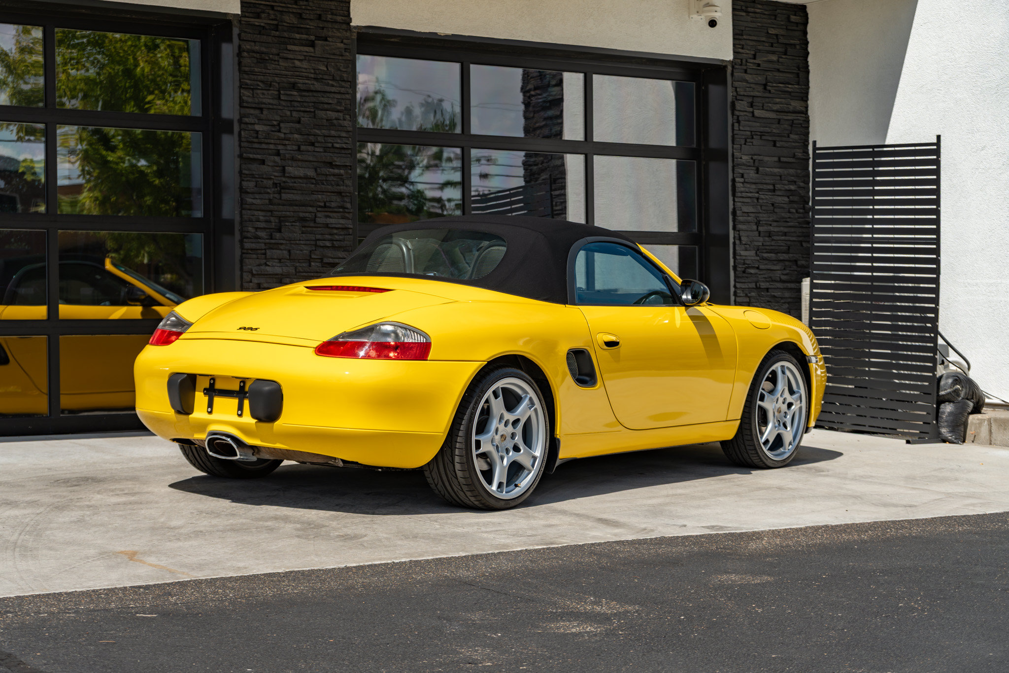 Used 1998 Porsche Boxster RWD image 10