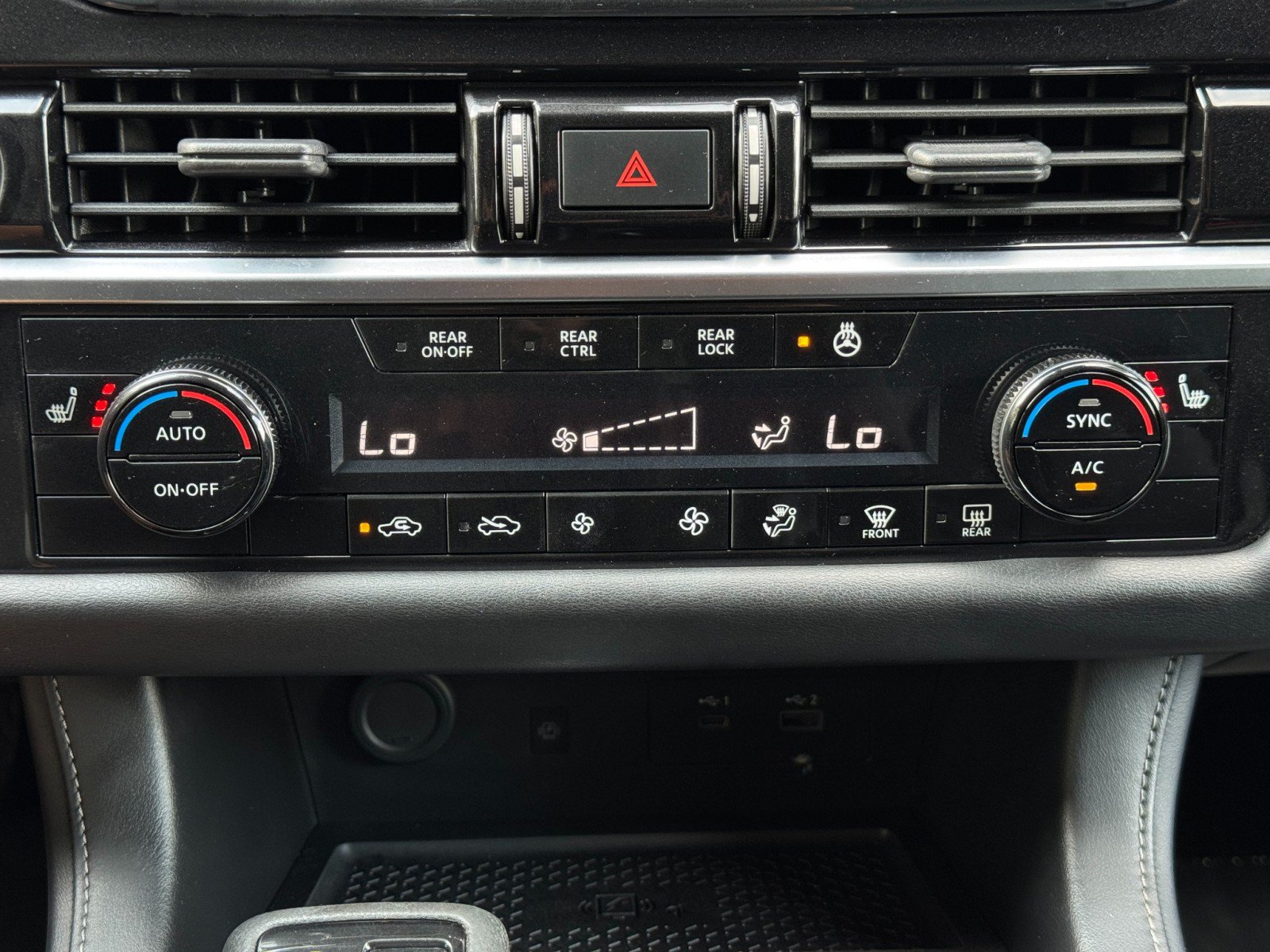Used 2023 Nissan Pathfinder SL FWD image 26