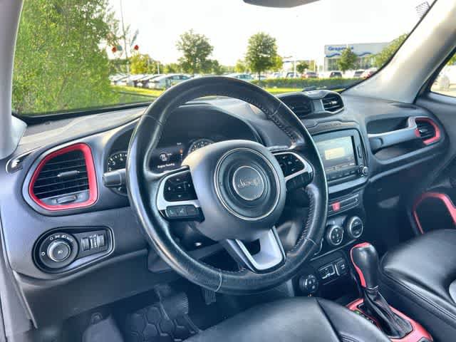 Used 2016 Jeep Renegade Trailhawk w/ Premium Trailhawk Package AWD/4WD image 15