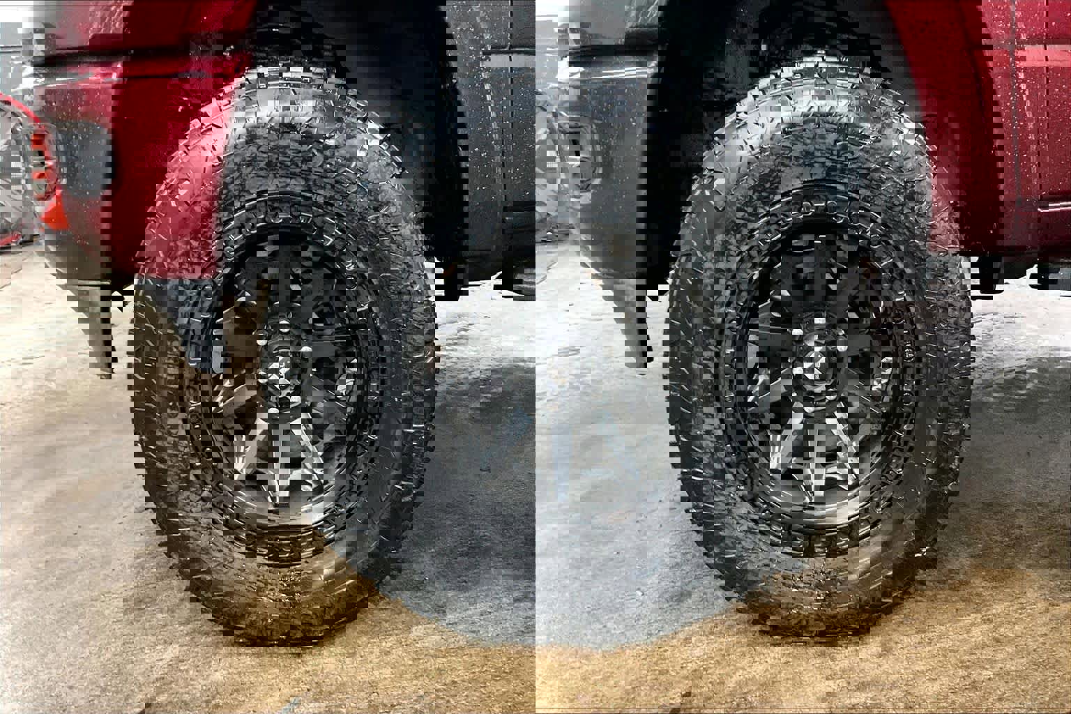 Used 2021 RAM 1500 Laramie w/ Sport Appearance Package image 12