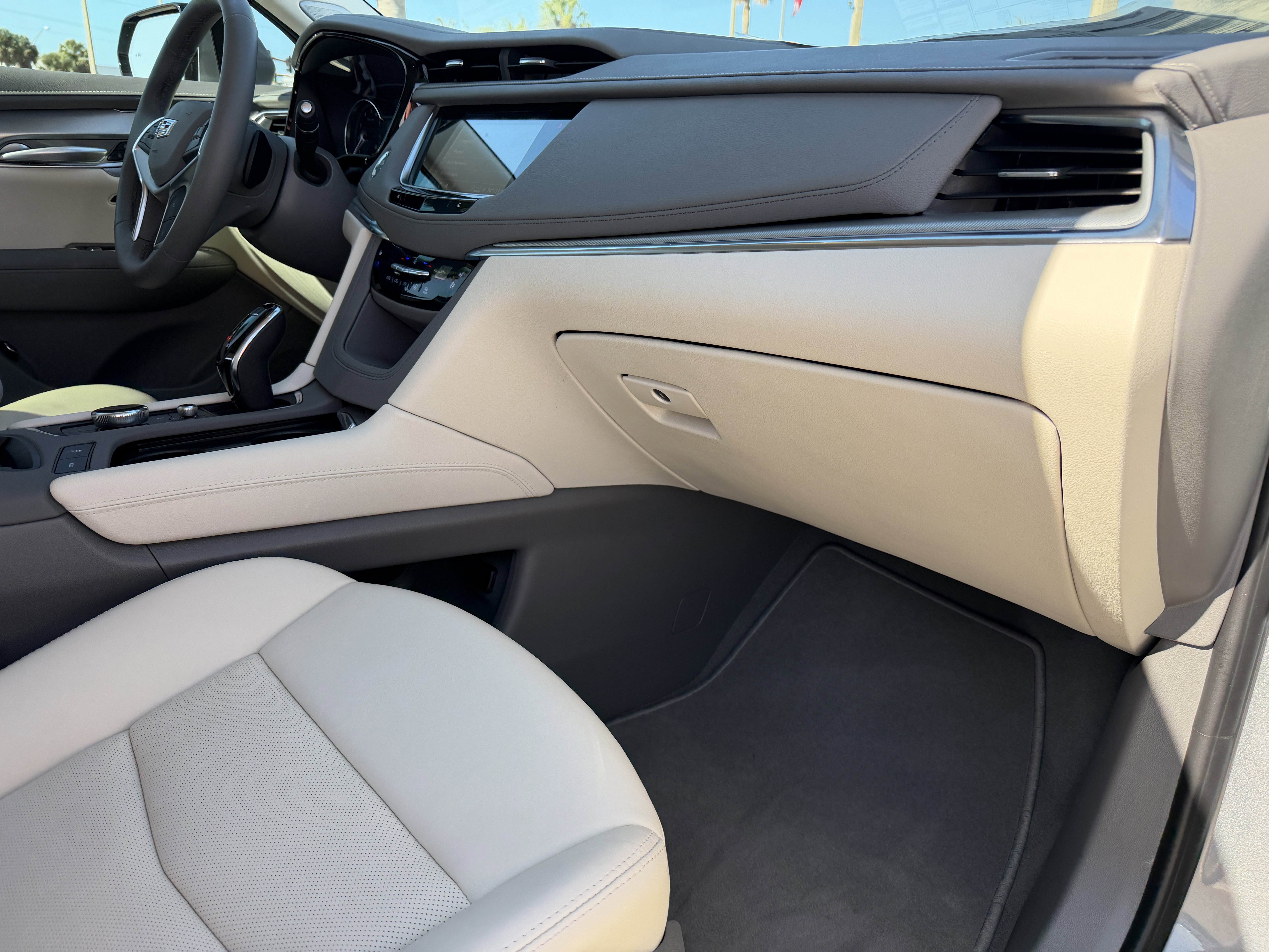 New 2025 Cadillac XT5 Premium Luxury image 12