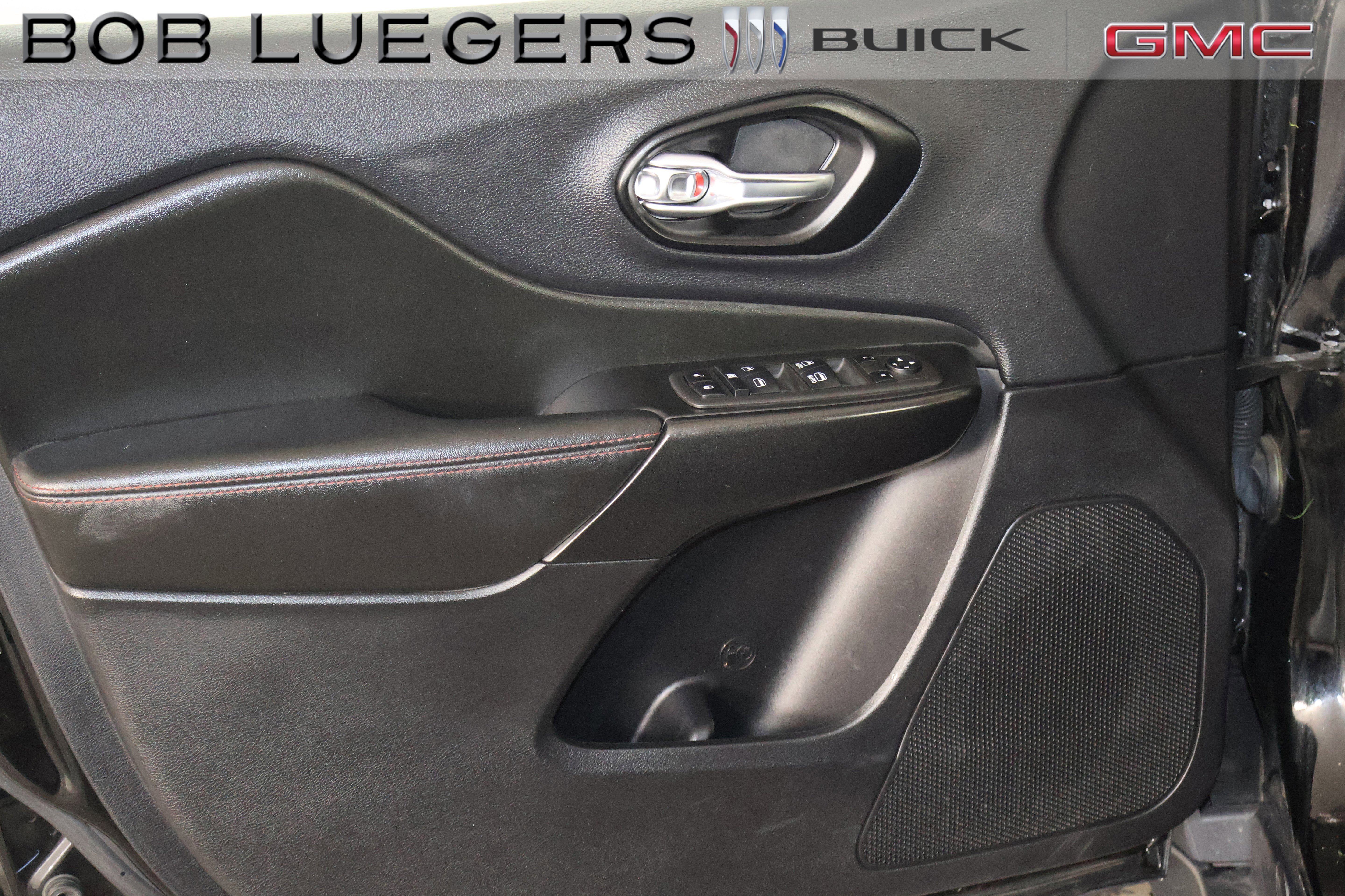 Used 2022 Jeep Cherokee Trailhawk w/ Sun, Sound & Nav Group image 8