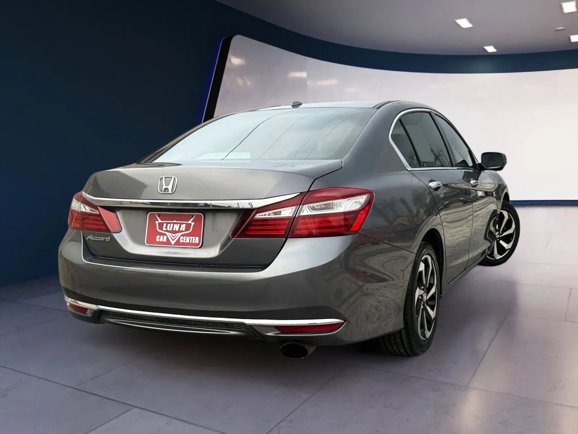 Used 2016 Honda Accord EX-L image 5