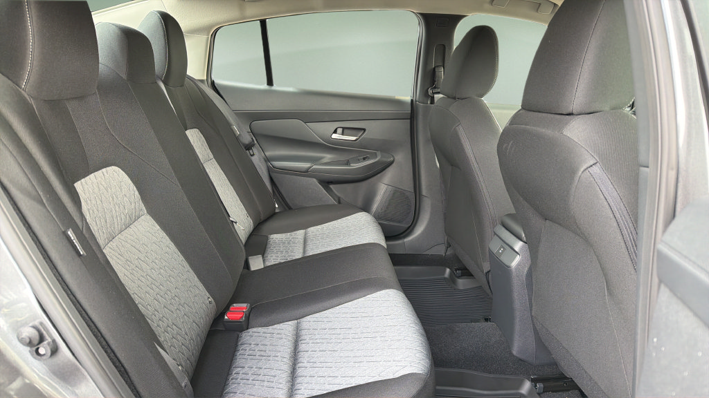 New 2027 Nissan Sentra SV w/ SV Convenience Package FWD image 15
