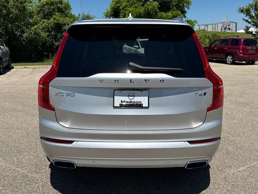 Used 2020 Volvo XC90 T6 Momentum AWD/4WD image 3