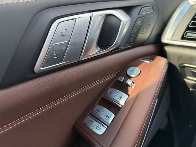 Certified 2026 BMW X7 xDrive40i w/ Premium Package image 31