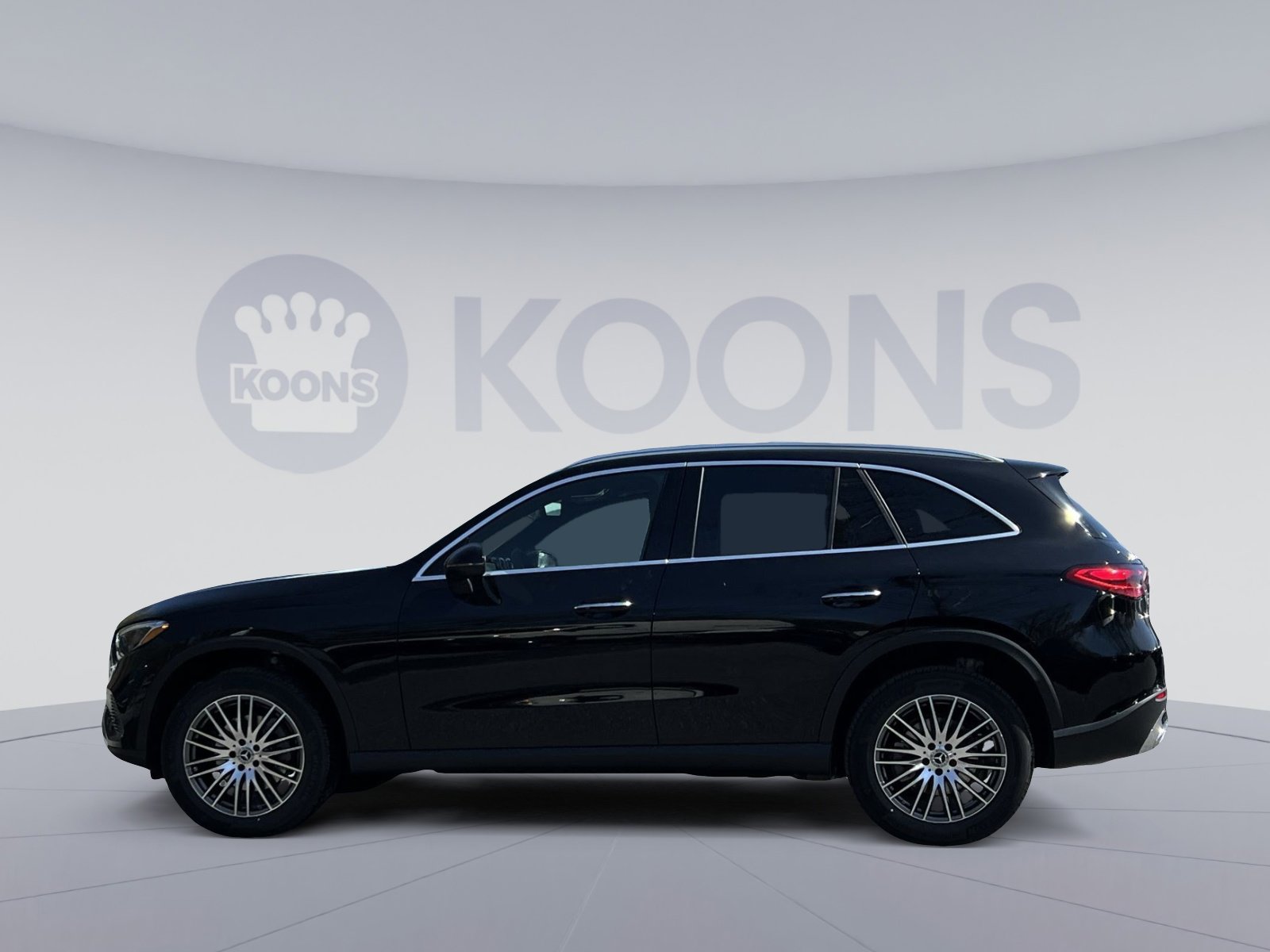 New 2026 Mercedes-Benz GLC 300 4MATIC image 2