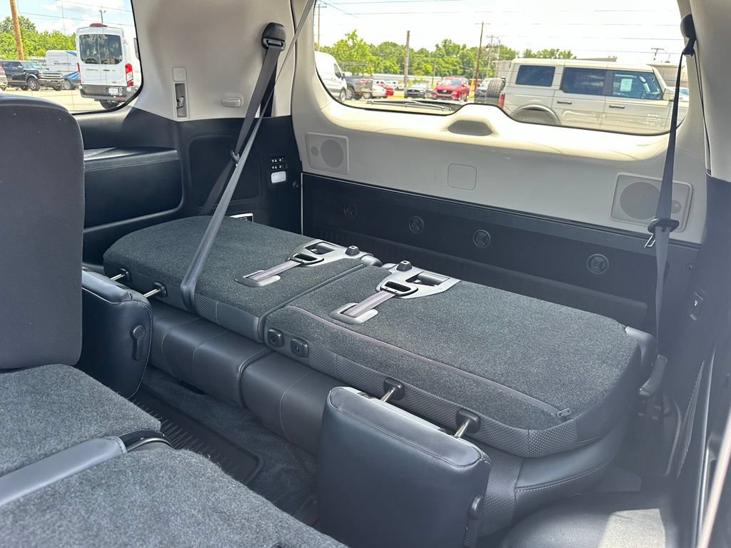 Used 2020 Lexus LX 570 4WD w/ Luxury Package image 37