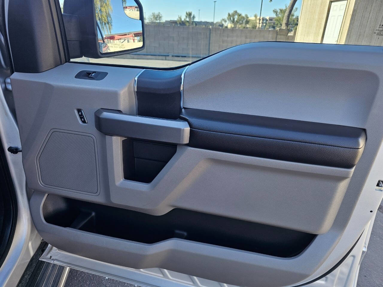 Used 2016 Ford F150 XLT RWD image 23