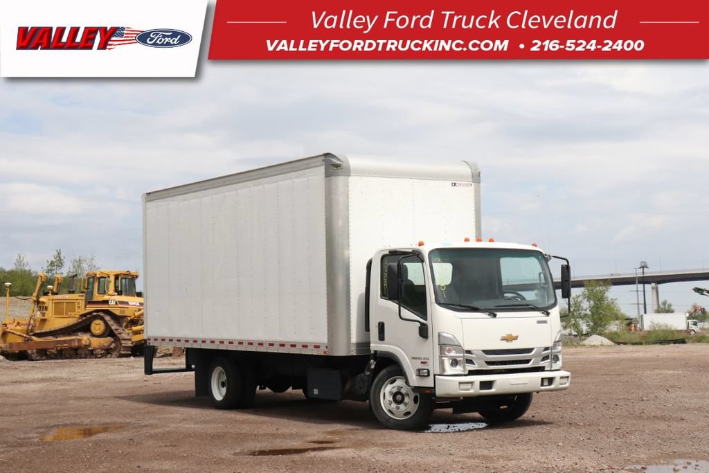 Used 2023 Chevrolet Low Cab Forward 5500XD RWD image 1