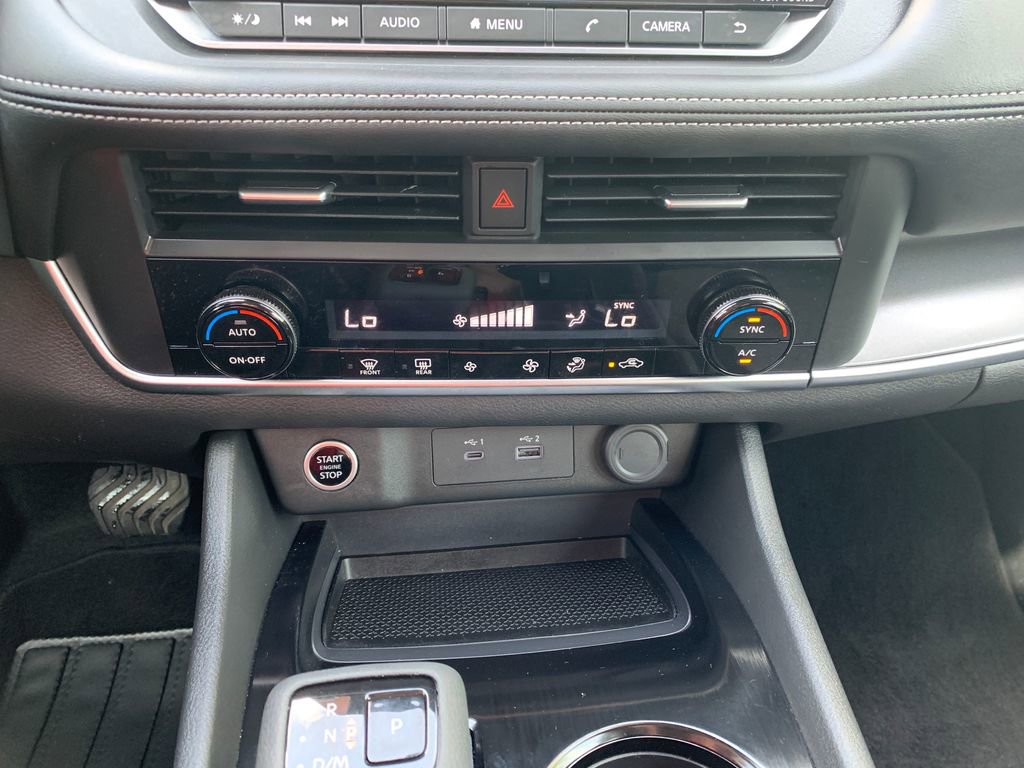 Used 2023 Nissan Rogue SV image 18