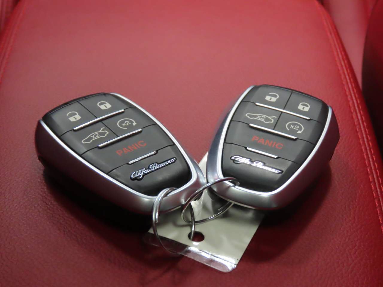 Used 2023 Alfa Romeo Stelvio Veloce AWD/4WD image 20