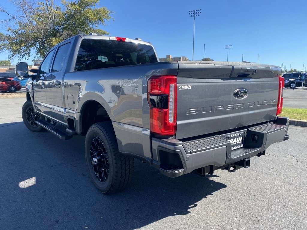New 2026 Ford F250 Lariat w/ Black Appearance Package image 5