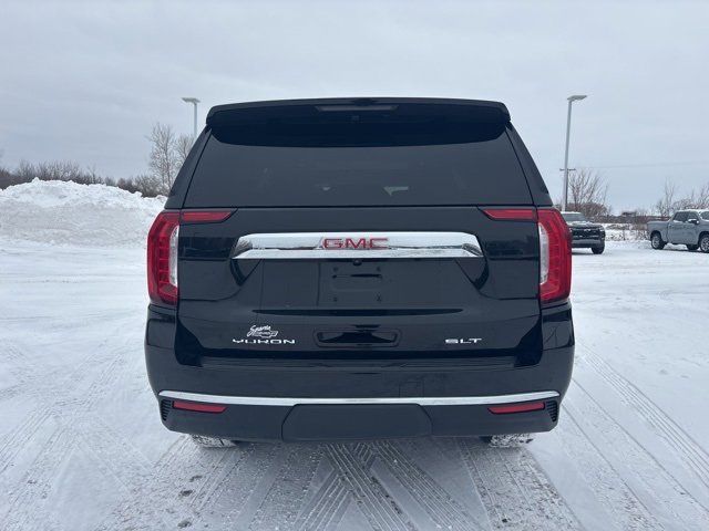 Used 2021 GMC Yukon SLT w/ SLT Luxury Package image 4